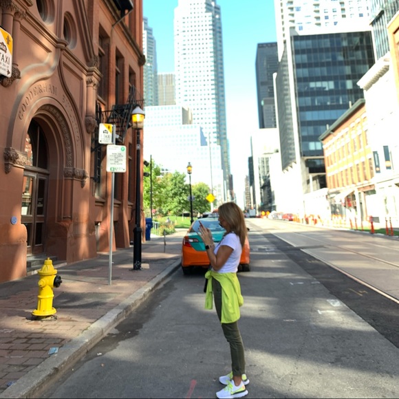 Meet your Posher, Mina - Picture 3 of 3